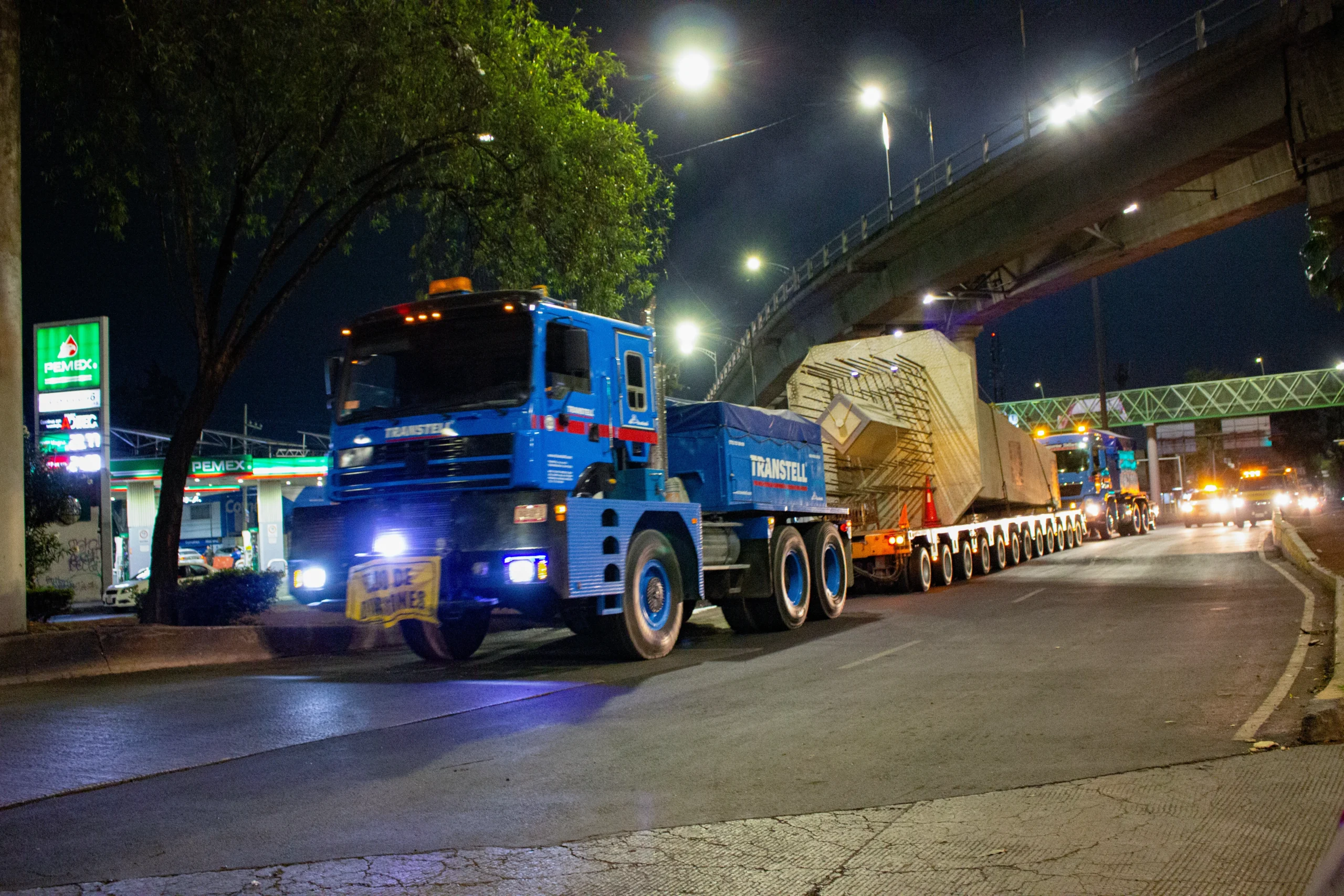Transporte Transtell de prefabricados para tren interurbano