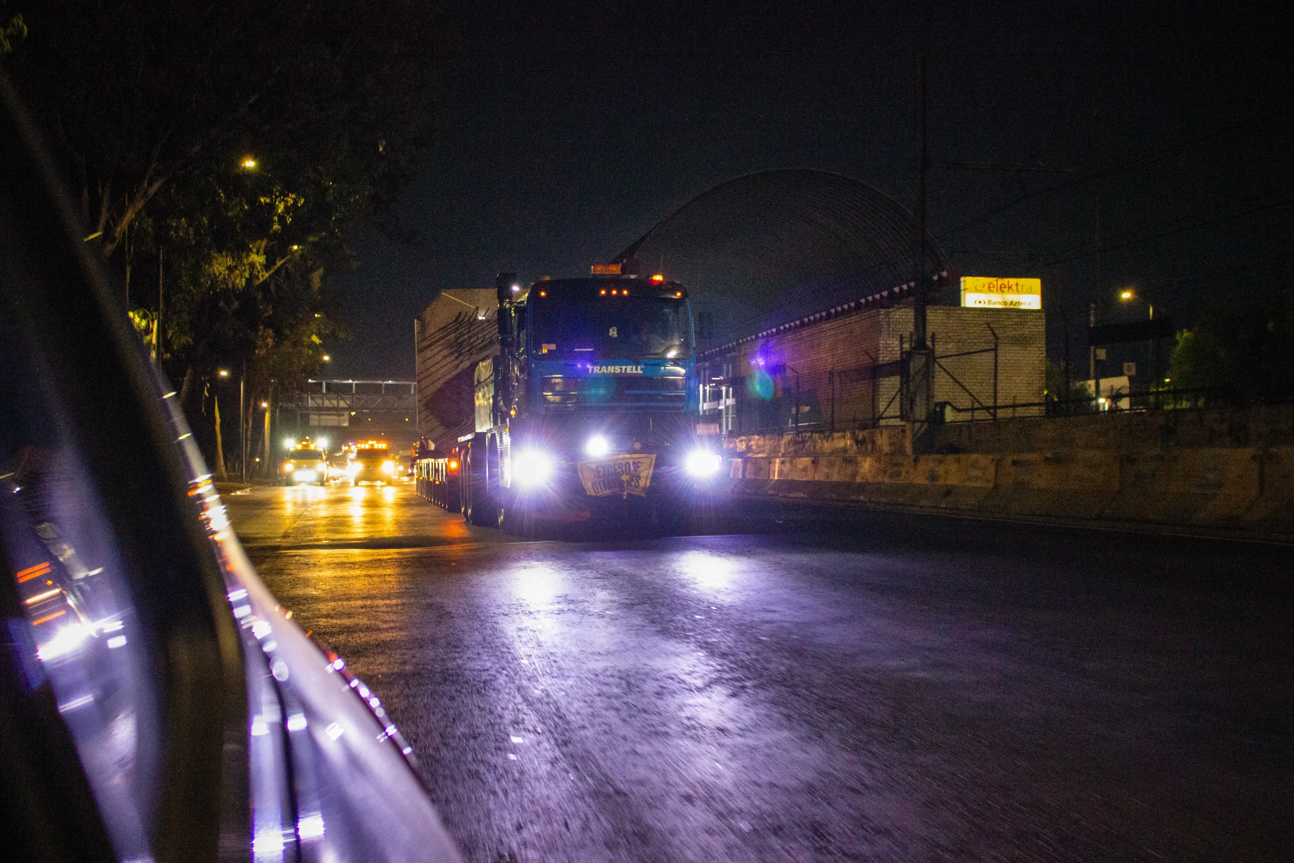 Proyecto ferroviario con transporte de prefabricados