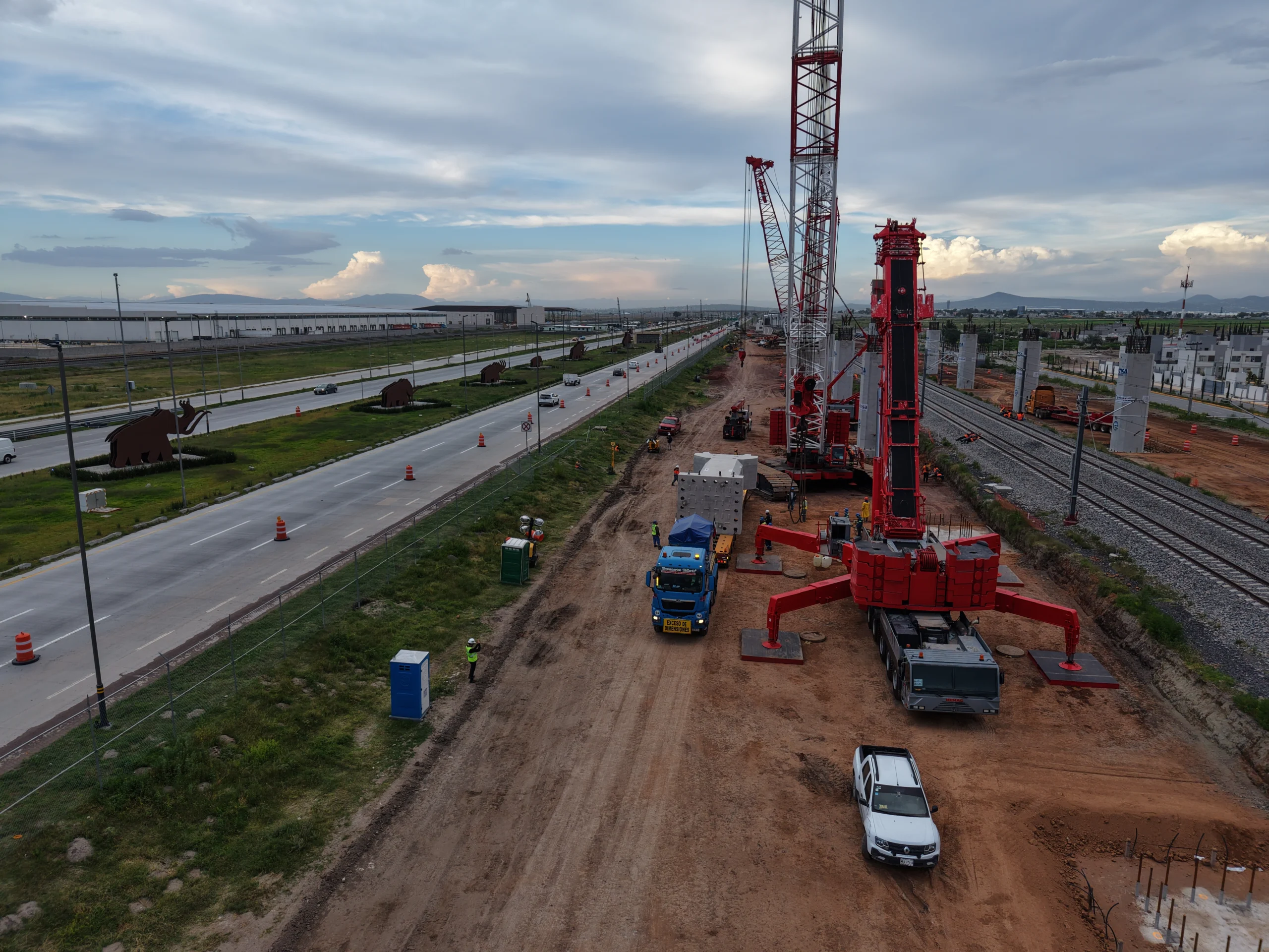Maniobra de trabes para tren AIFA - Pachuca